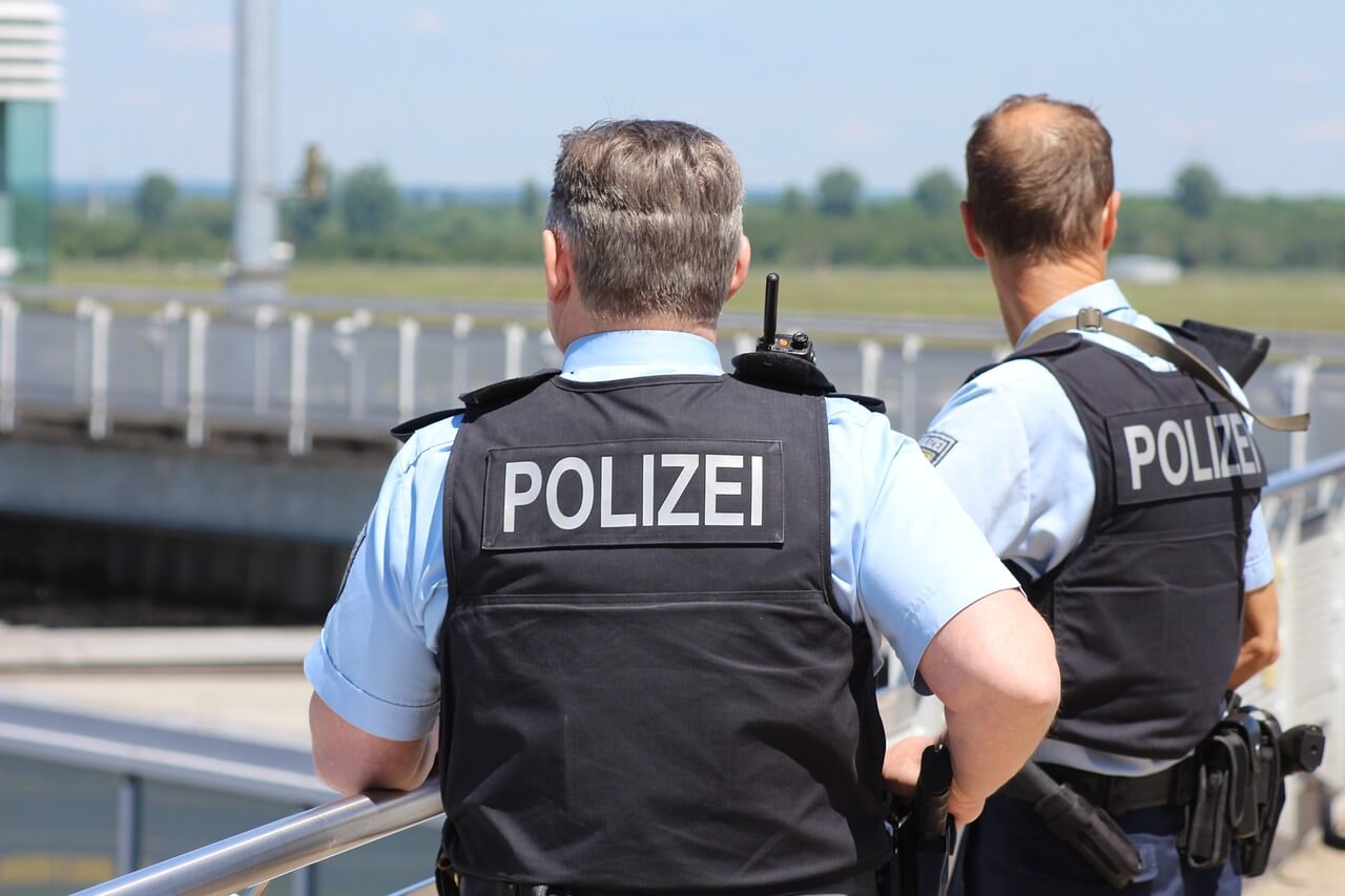Krankenversicherung-fuer-Polizisten-in-Bayern-und-beim-Bund